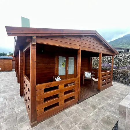 Betenama - Rustic Hideaway With Pool & Garden *