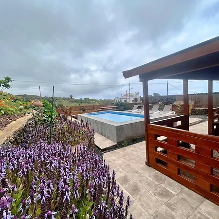 Betenama - Rustic Hideaway With Pool & Garden 別荘 *