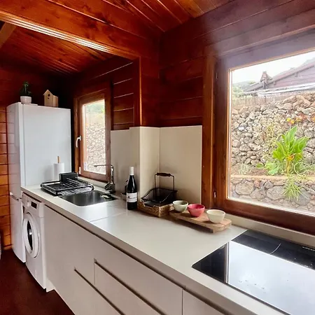 Betenama - Rustic Hideaway With Pool & Garden Hébergement de vacances