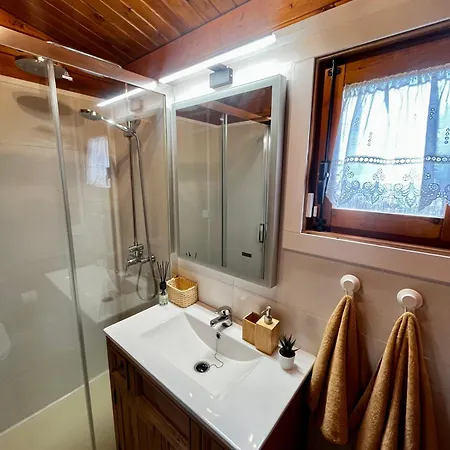 Betenama - Rustic Hideaway With Pool & Garden Hébergement de vacances Tesbabo