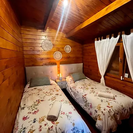 Betenama - Rustic Hideaway With Pool & Garden Hébergement de vacances Tesbabo