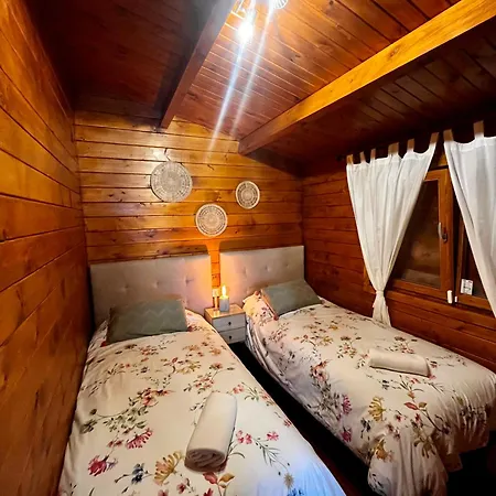 Feriehus Betenama - Rustic Hideaway With Pool & Garden *