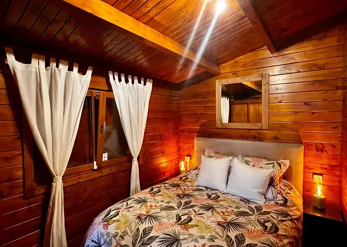 Betenama - Rustic Hideaway With Pool & Garden Tesbabo