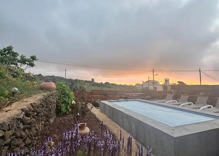 Betenama - Rustic Hideaway With Pool & Garden * Tesbabo